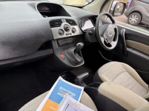 2012 Gowrings Kangoo Expression /Auto/AC/Winch/Cruise Control/Just 13,950 miles